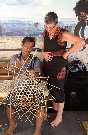 Learn from Traditional Weavers Learn from Traditional Weavers